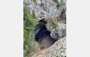 Simiane : grotte d'Eygrou