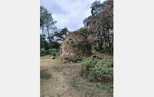 Cornillon-Confoux - Bories et Apiers : À la journée